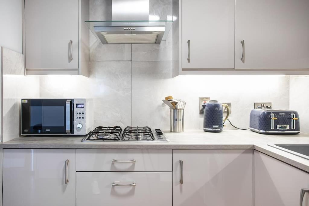 5* Ultra Luxury, Great Views, Underground Parking Apartment Belfast Bagian luar foto