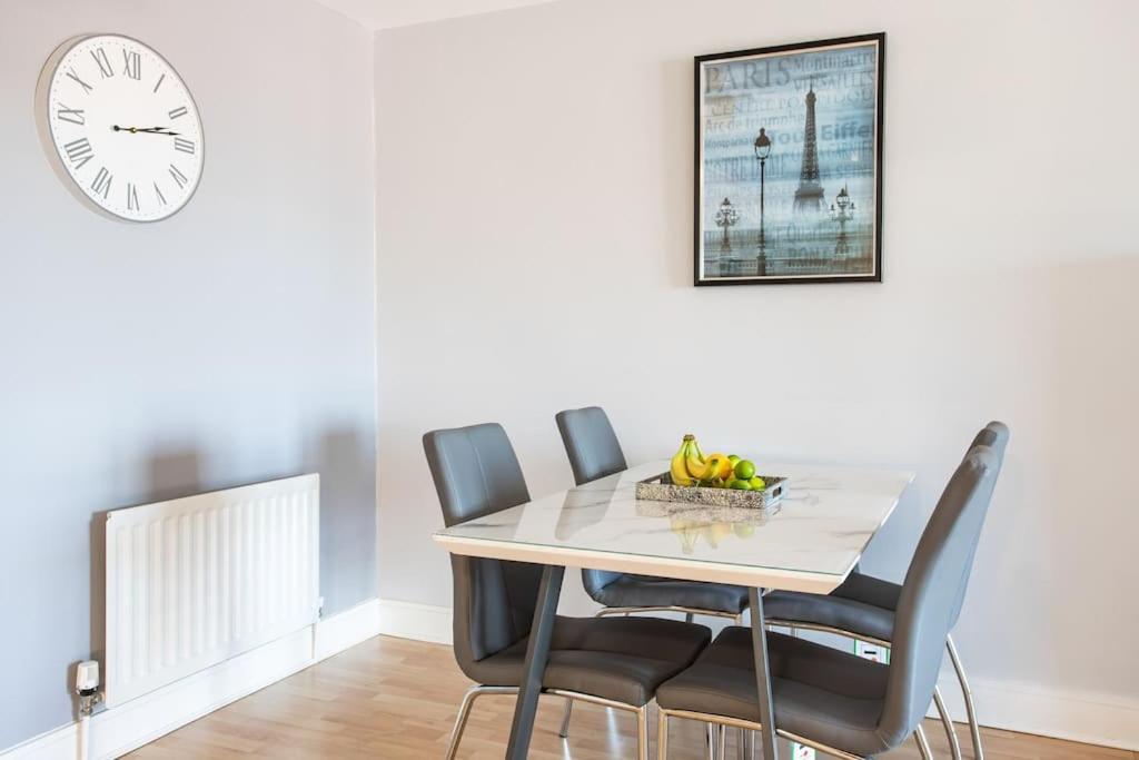 5* Ultra Luxury, Great Views, Underground Parking Apartment Belfast Bagian luar foto